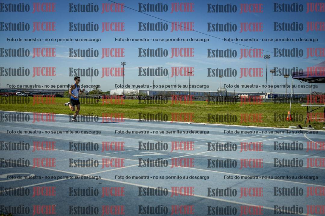 Fotos de los 400 m llanos de varones