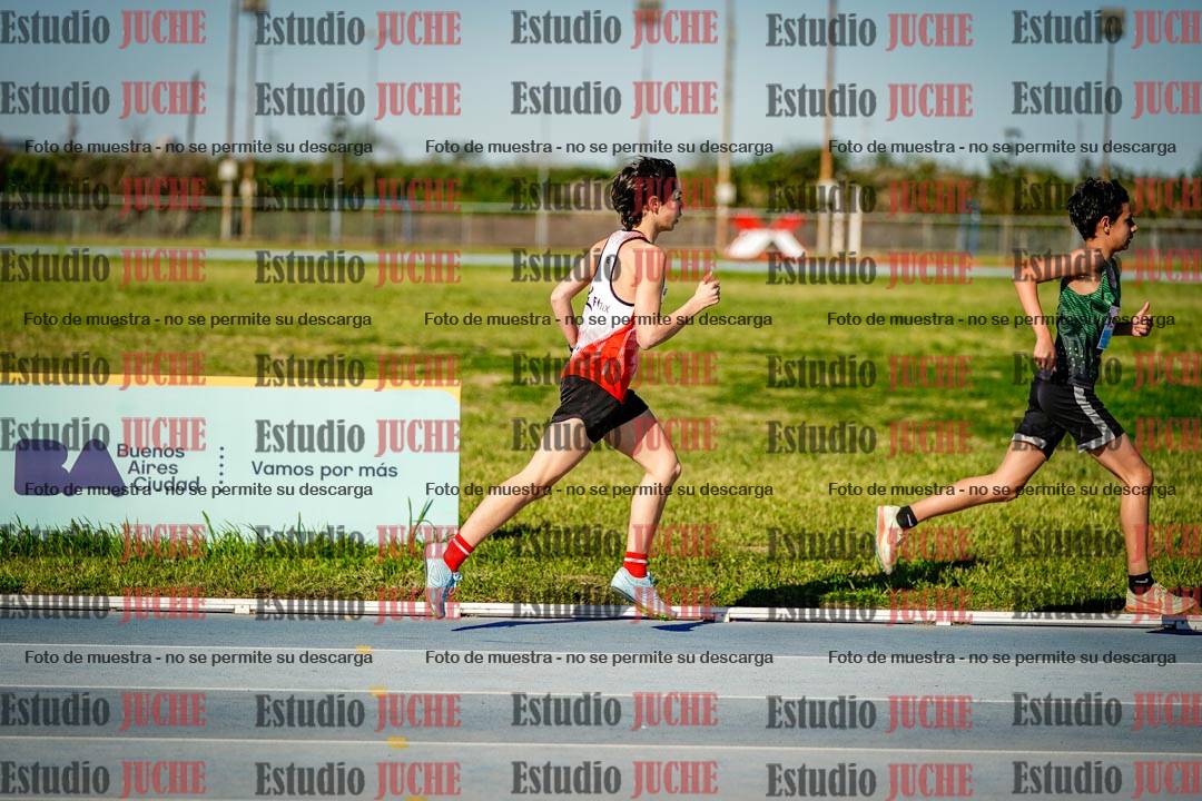 Fotos de los 2000 m llanos de varones