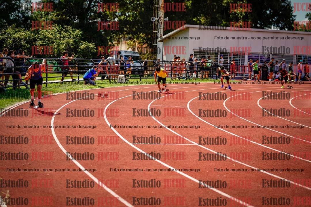 Fotos de los 400 m llanos de varones