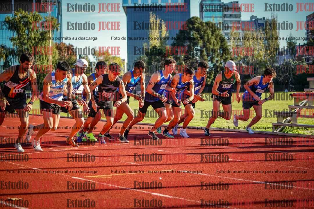 Fotos de los 3000 m llanos de varones