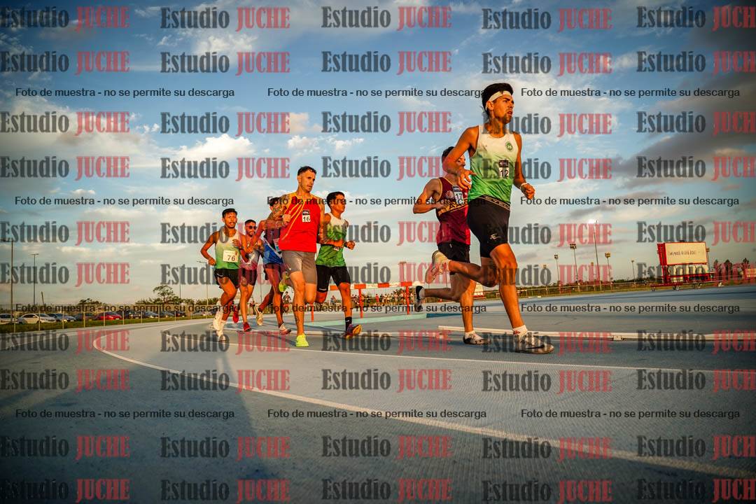 Fotos de los 3000 m llanos de varones