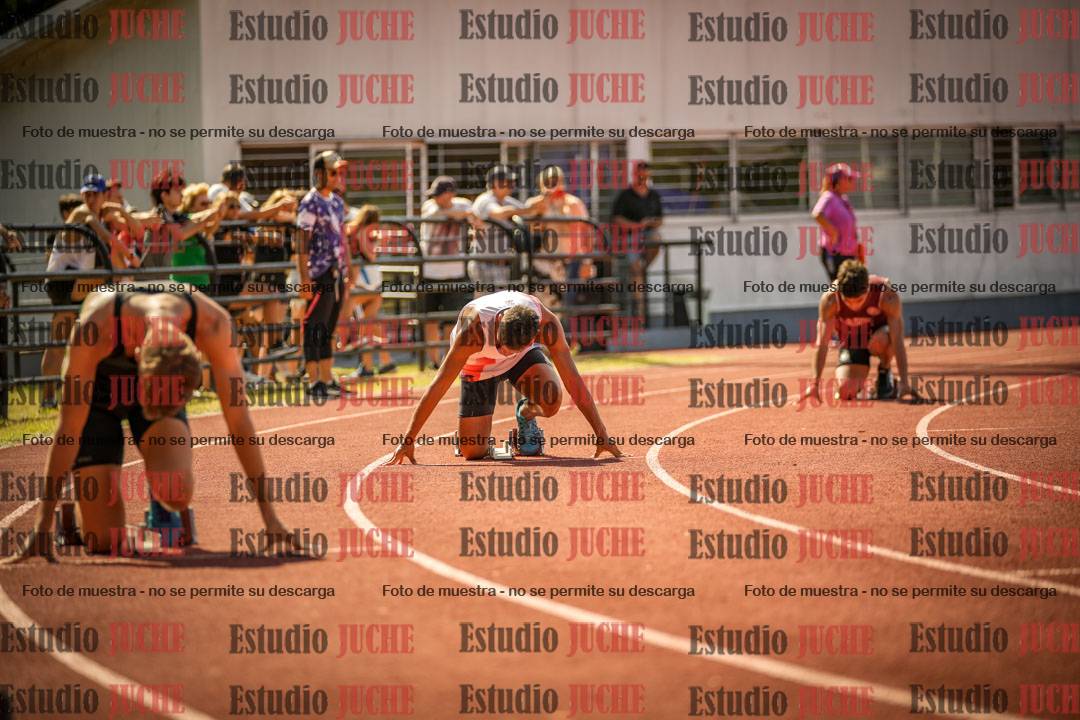 Fotos de los 400 m llanos de varones