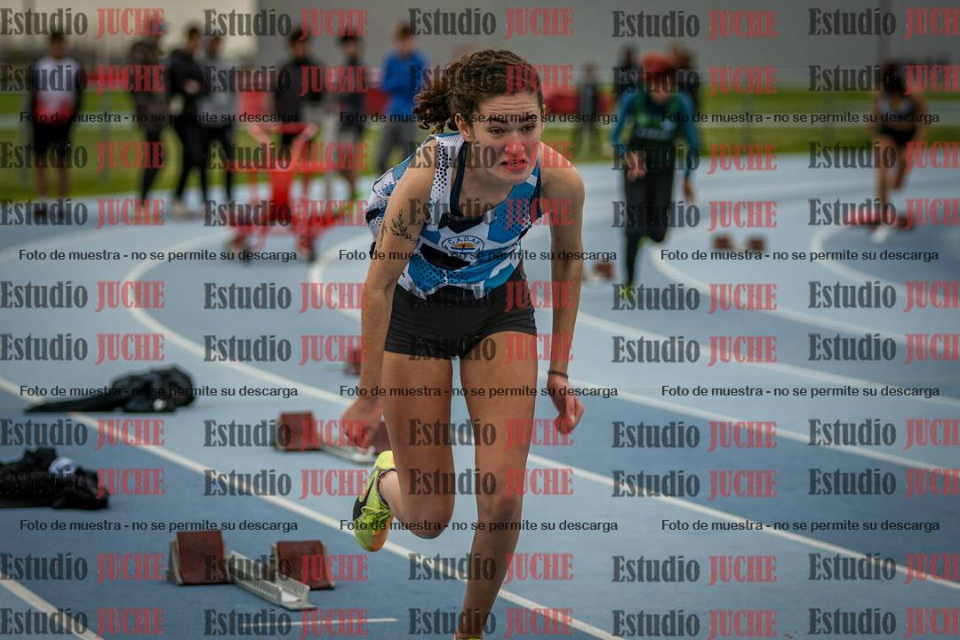 Fotos de los 300 m llanos de mujeres - U17