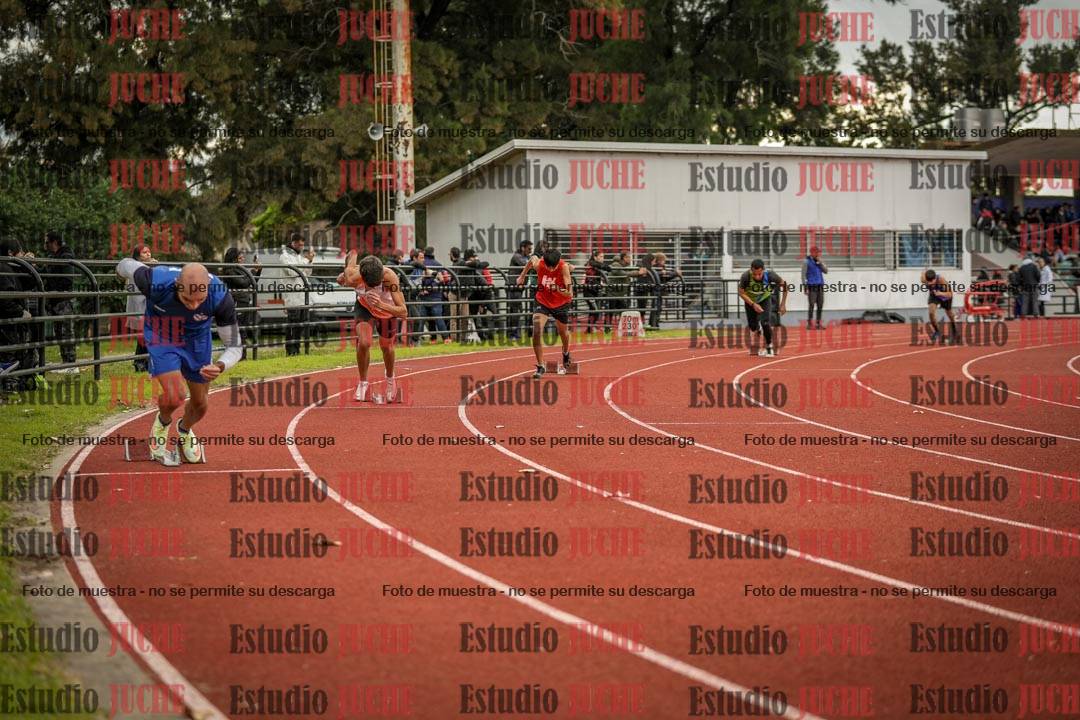 Fotos de los 400 m llanos de varones