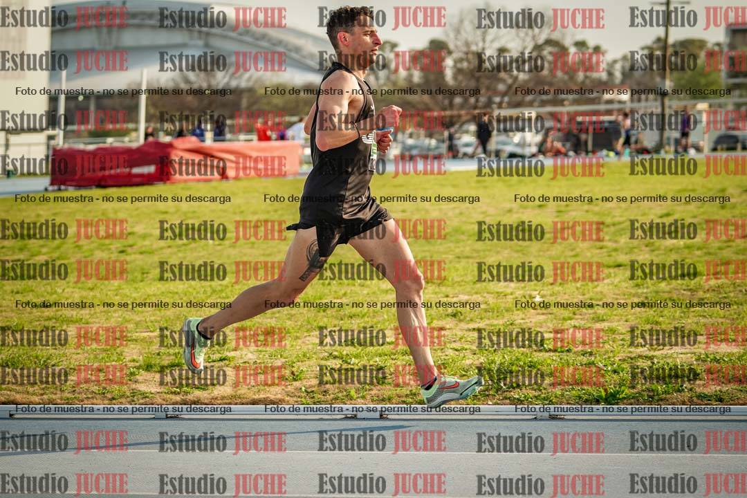 Fotos de los 3000 m llanos de varones