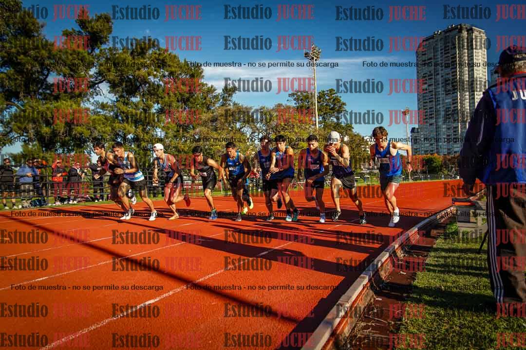 Fotos de los 3000 m llanos de varones