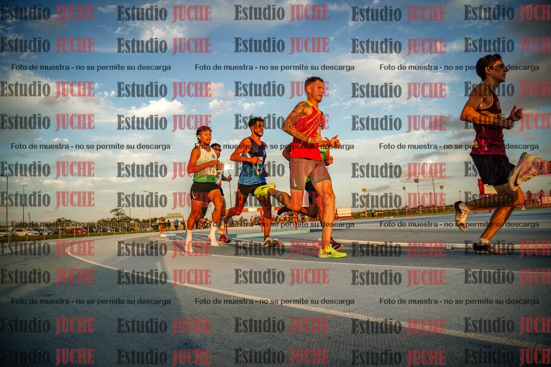 Fotos de los 3000 m llanos de varones