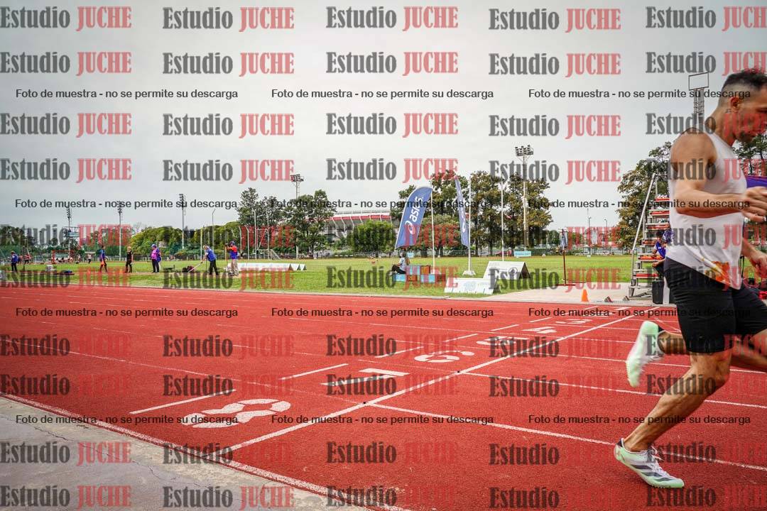 Fotos de los 400 m llanos de varones