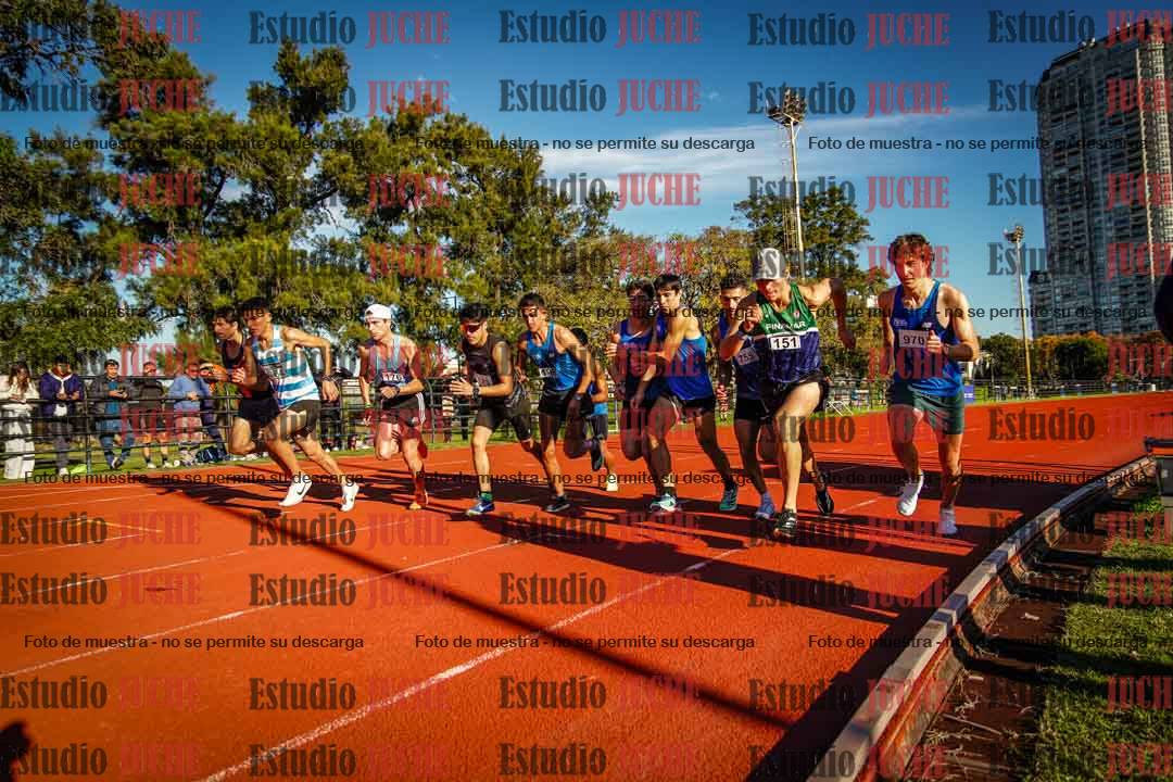 Fotos de los 3000 m llanos de varones