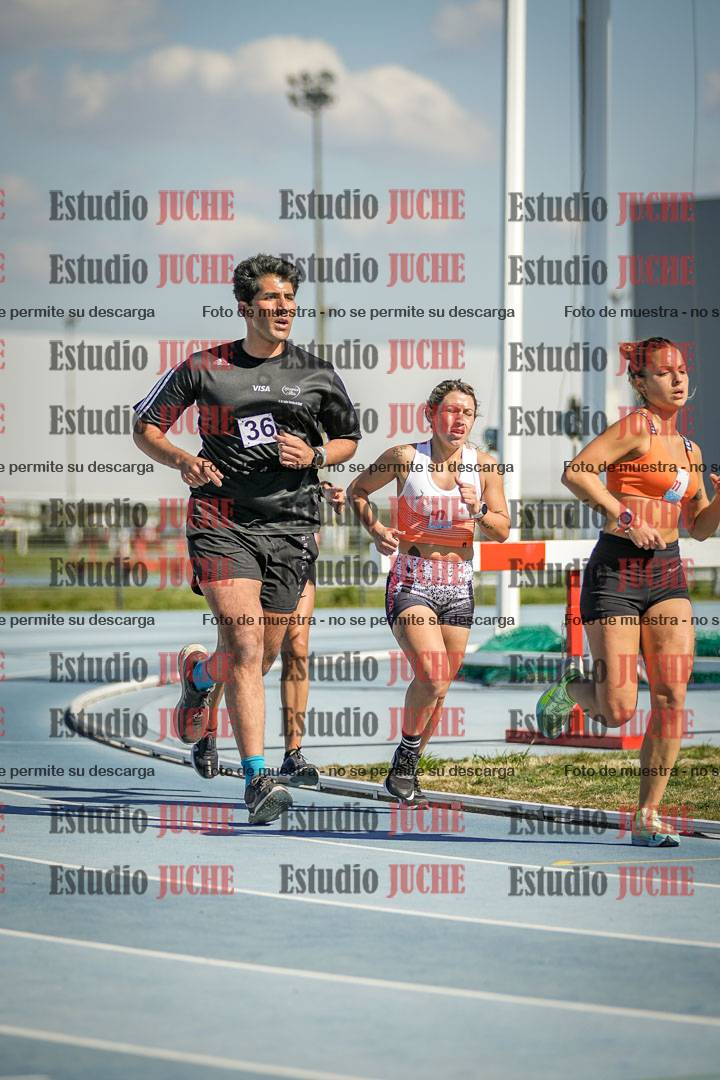 Fotos de los 5000 m llanos de mujeres y varones