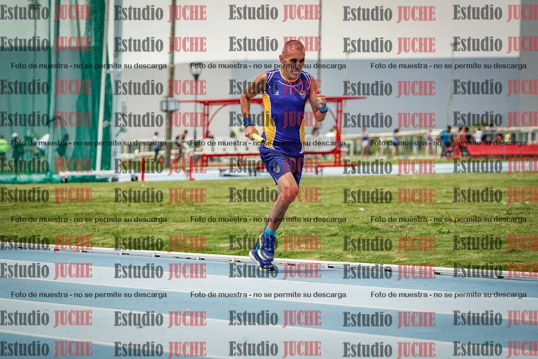 Fotos durante el transcurso de los relevos 20' para running teams - serie 2
