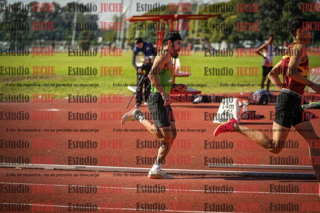 Fotos de los 800 m llanos de varones