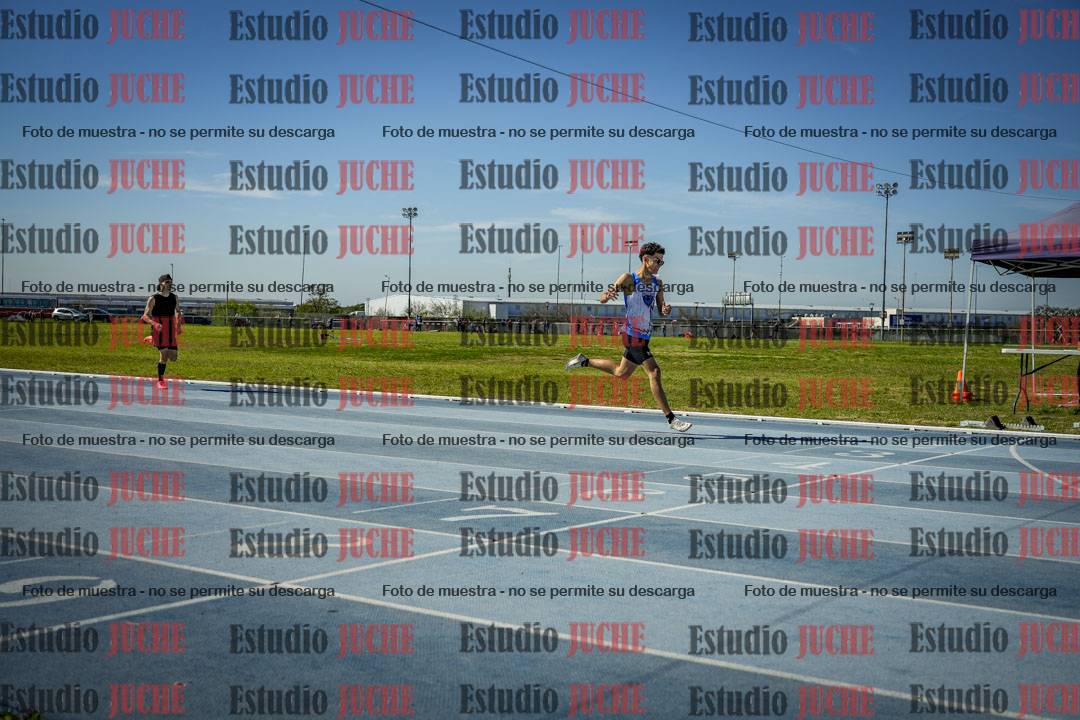Fotos de los 400 m llanos de varones