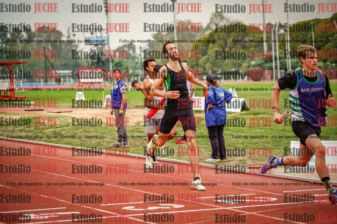 Fotos de las Postas 4x400 m de varones