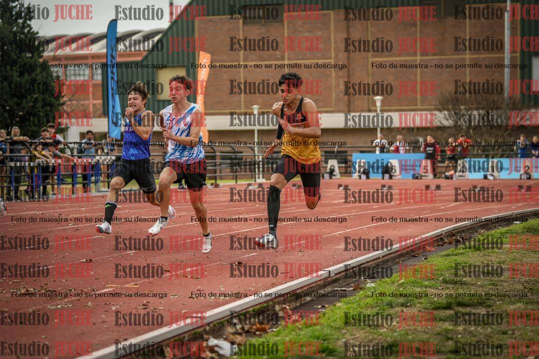 Fotos de los 100 m llanos de varones - FINAL