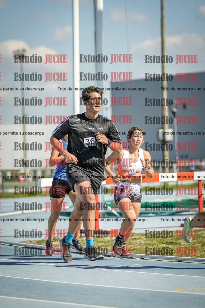 Fotos de los 5000 m llanos de mujeres y varones