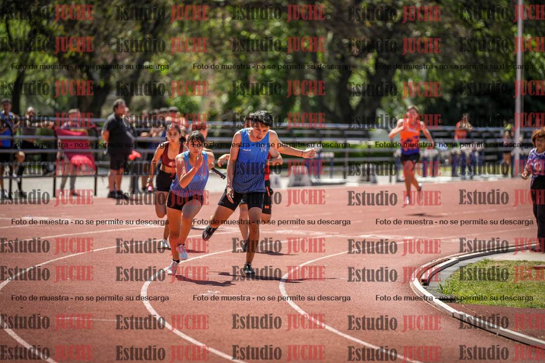 Fotos de las Postas 8x200 m de mujeres y varones - FINAL