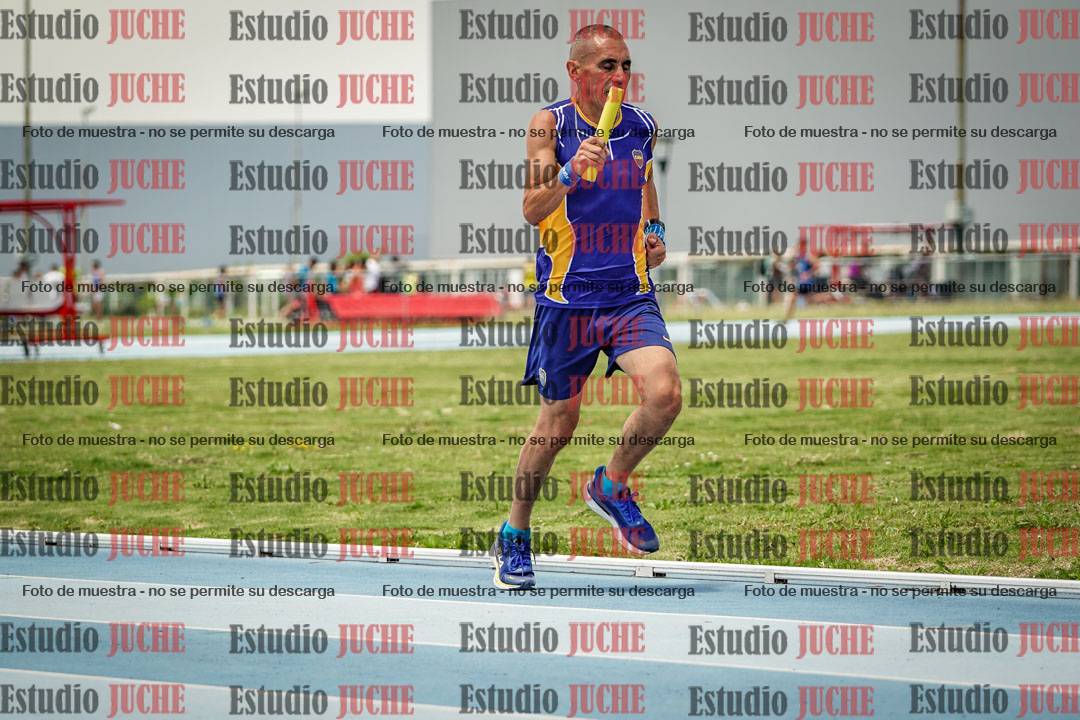 Fotos durante el transcurso de los relevos 20' para running teams - serie 2