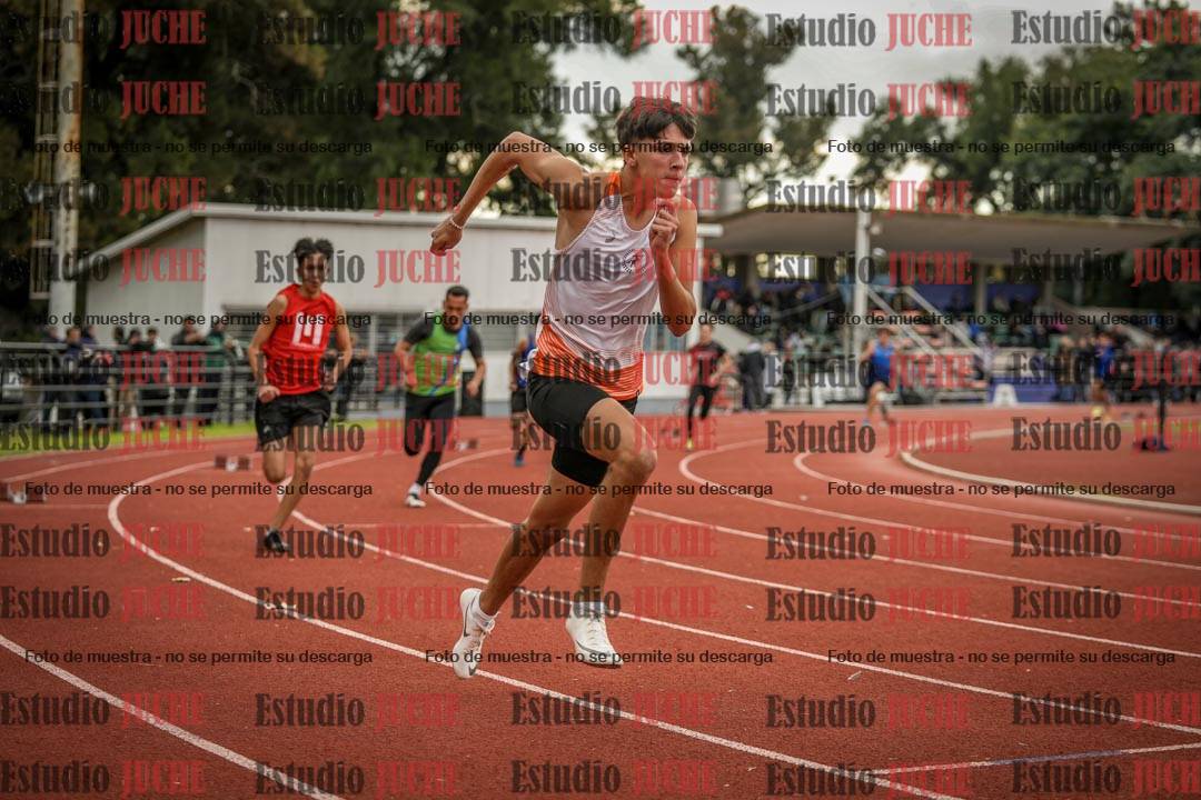 Fotos de los 400 m llanos de varones