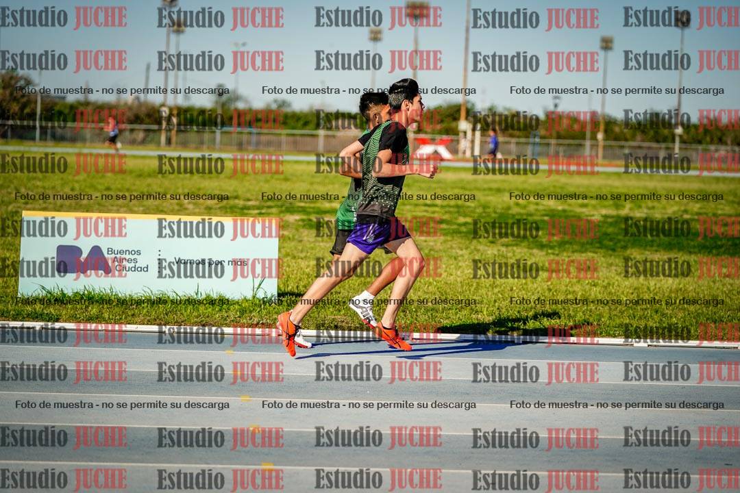 Fotos de los 2000 m llanos de varones