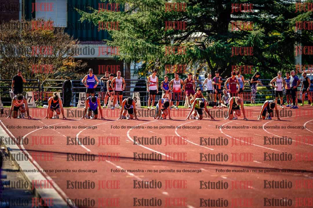 Fotos de los 100 m llanos de varones
