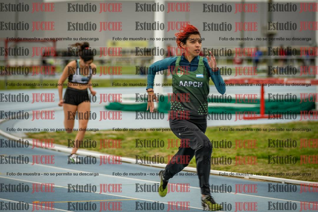 Fotos de los 300 m llanos de mujeres - U17