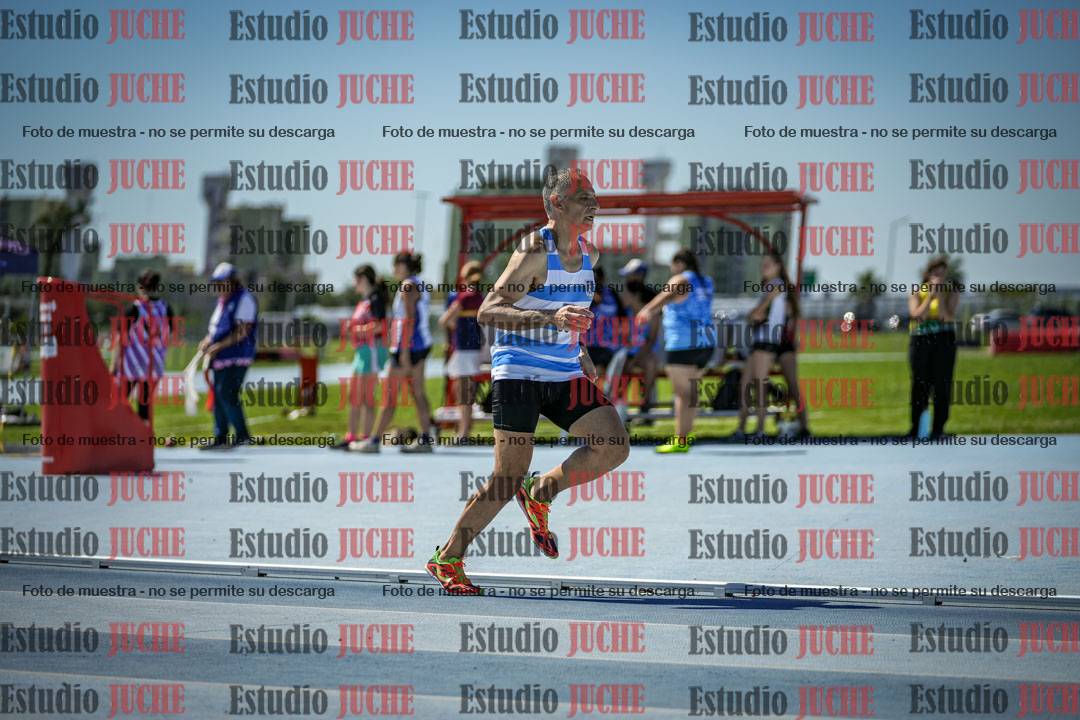 Fotos de los 800 m llanos de varones