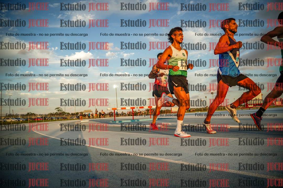 Fotos de los 3000 m llanos de varones