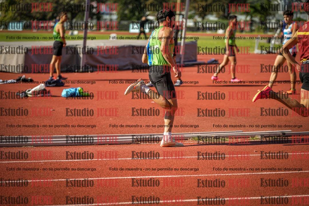 Fotos de los 800 m llanos de varones