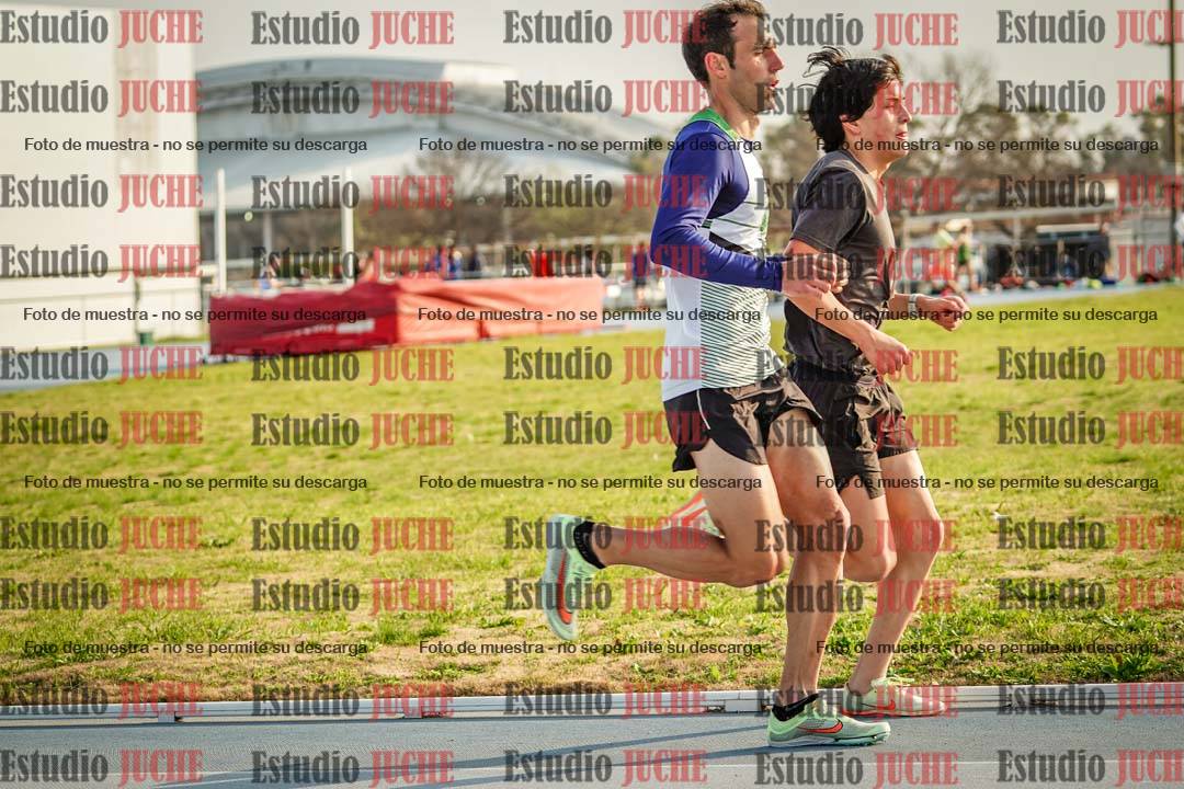 Fotos de los 3000 m llanos de varones