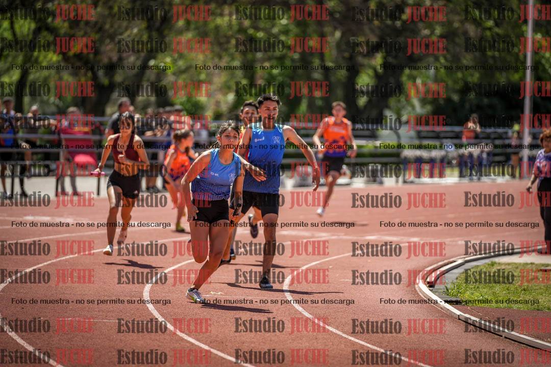 Fotos de las Postas 8x200 m de mujeres y varones - FINAL