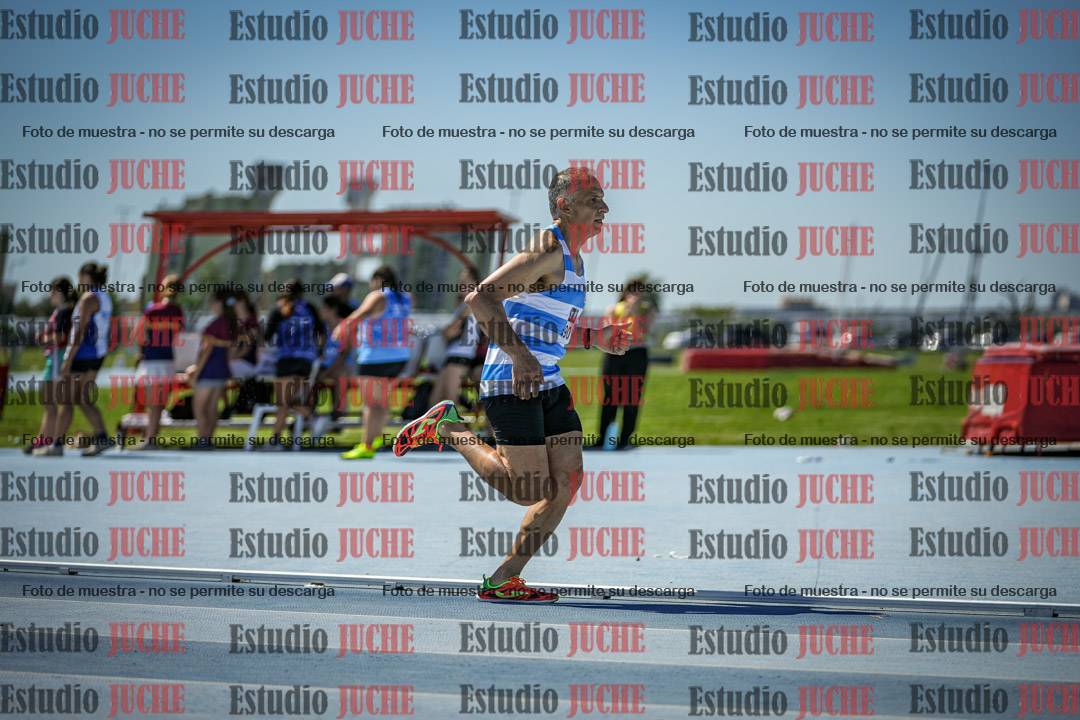 Fotos de los 800 m llanos de varones
