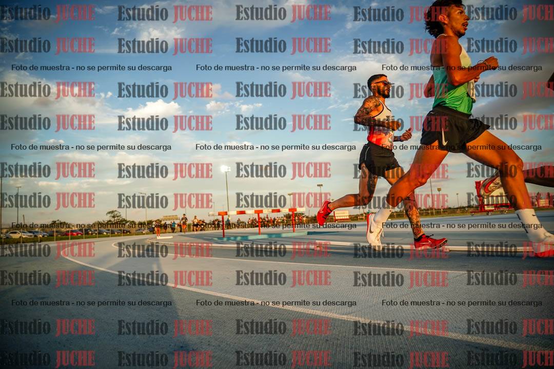 Fotos de los 3000 m llanos de varones