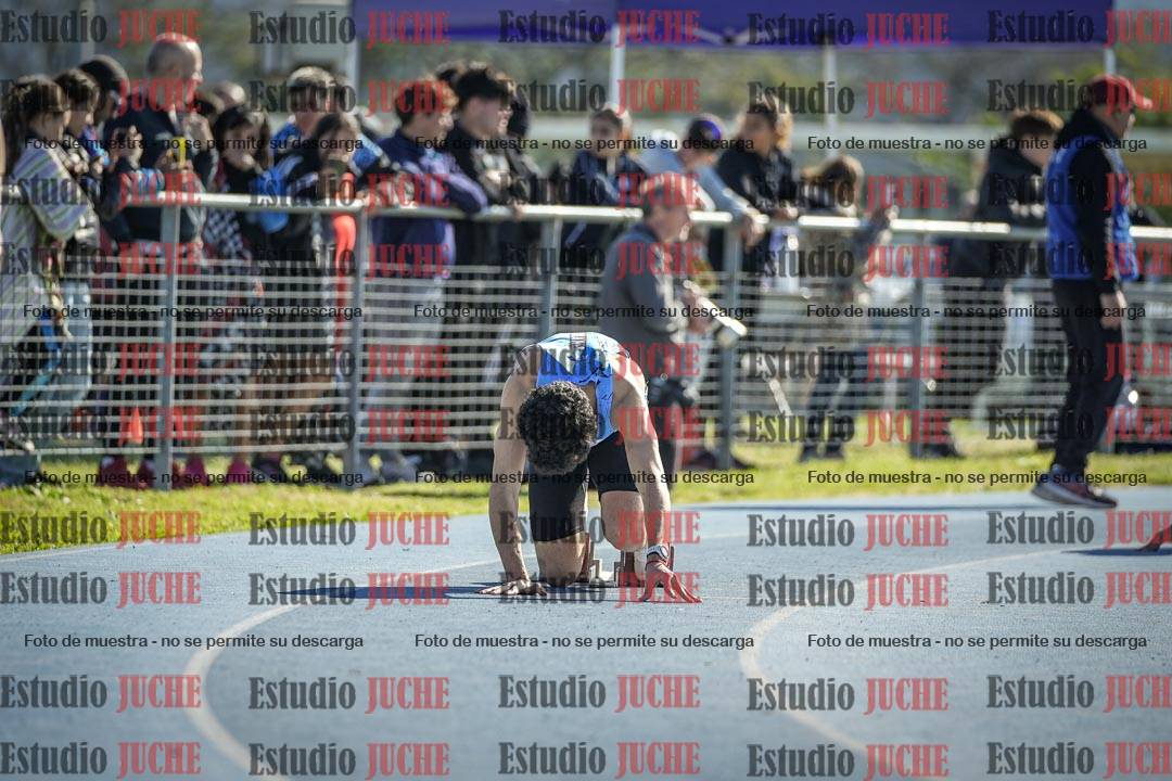 Fotos de los 400 m llanos de varones