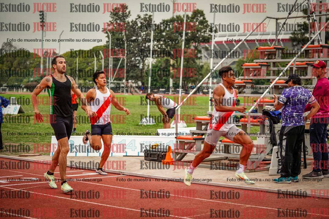 Fotos de las Postas 4x400 m de varones