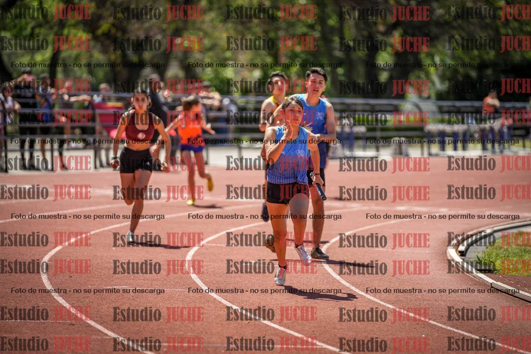 Fotos de las Postas 8x200 m de mujeres y varones - FINAL