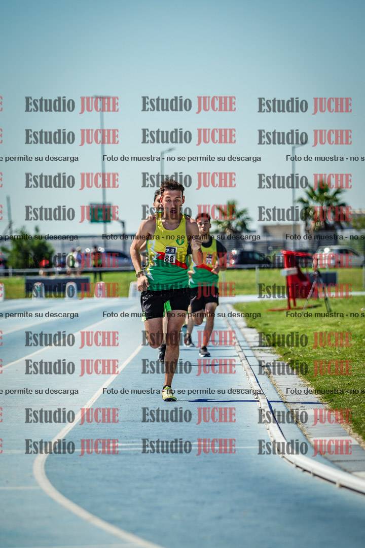 Fotos de los 800 m llanos de varones