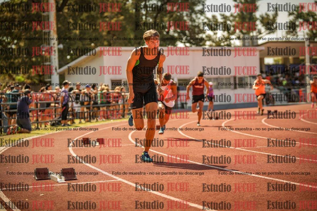 Fotos de los 400 m llanos de varones