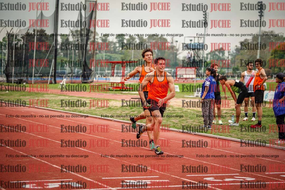 Fotos de las Postas 4x400 m de varones