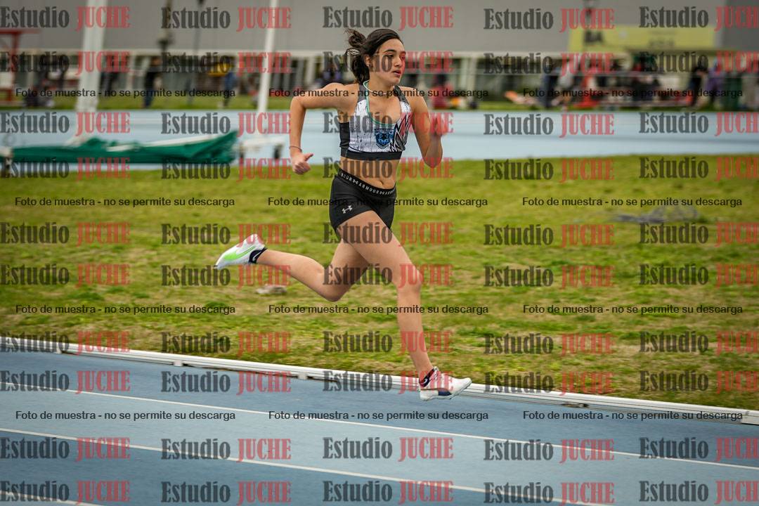 Fotos de los 300 m llanos de mujeres - U17