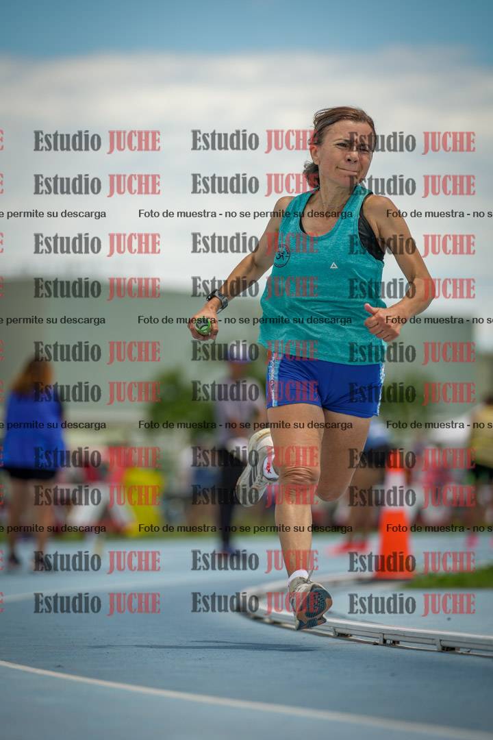 Fotos durante el transcurso de los relevos 20' para running teams - serie 2
