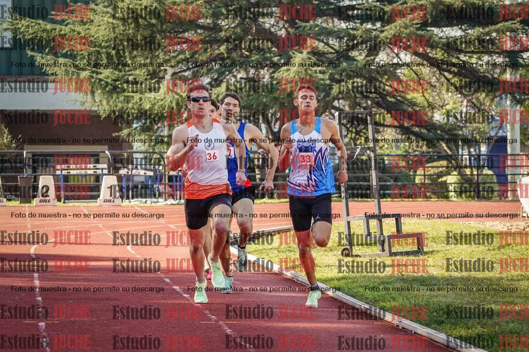 Fotos de los 800 m llanos de varones