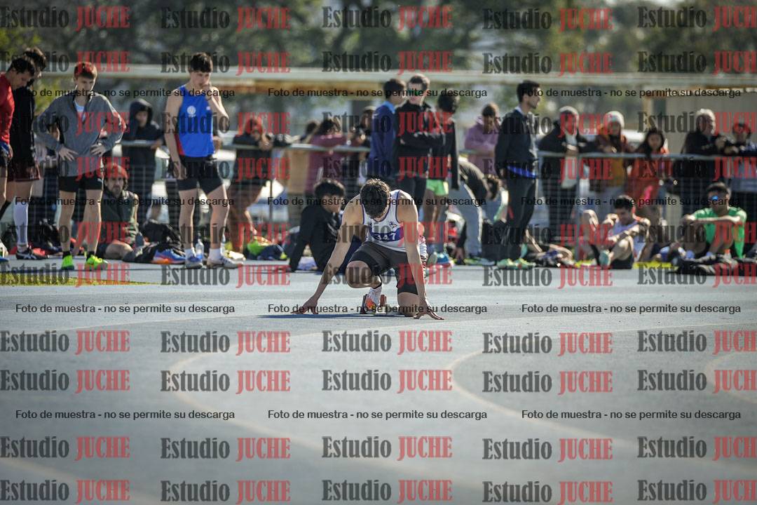 Fotos de los 400 m llanos de varones