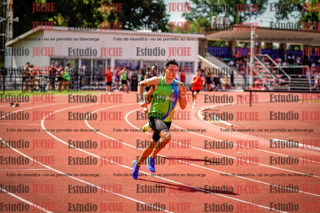 Fotos de los 400 m llanos de varones