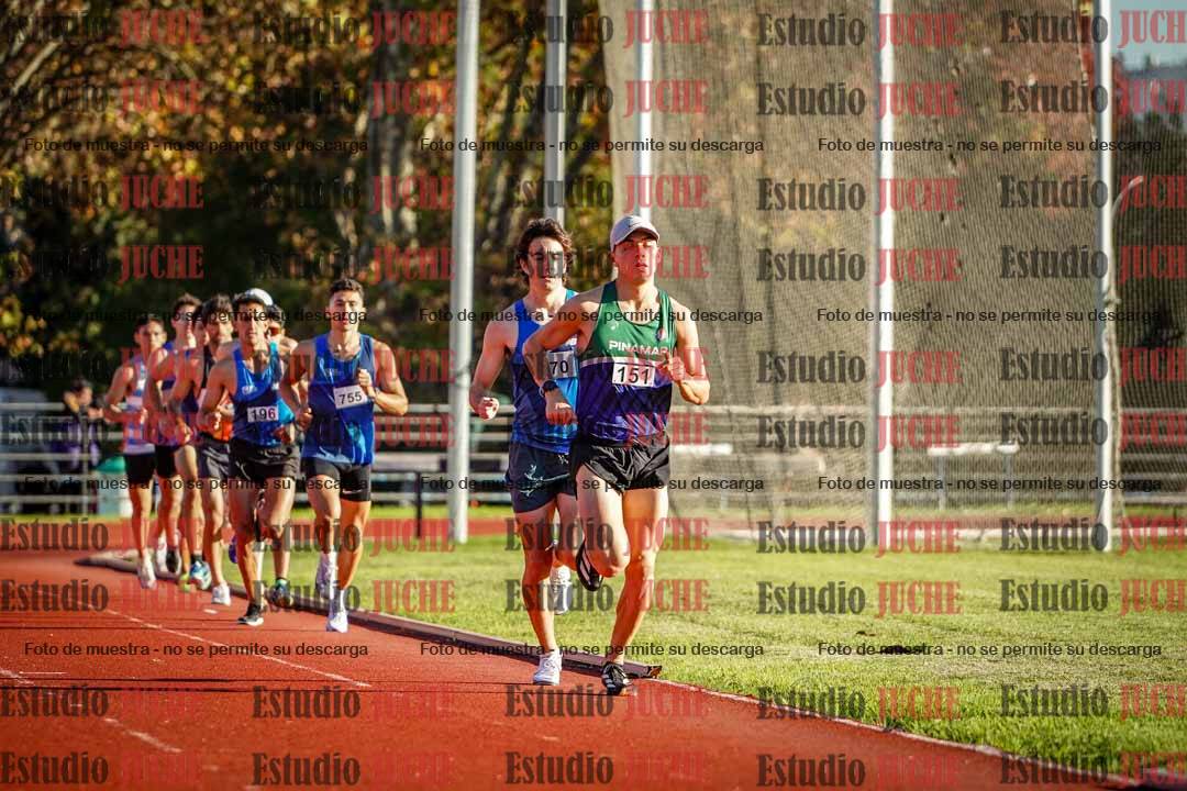 Fotos de los 3000 m llanos de varones
