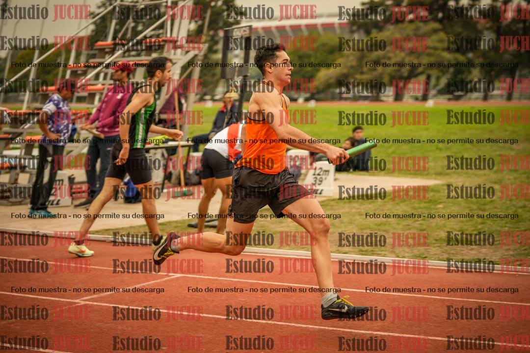 Fotos de las Postas 4x400 m de varones