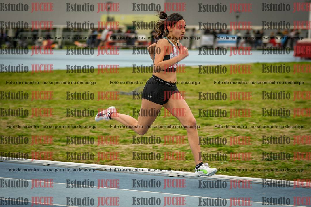 Fotos de los 300 m llanos de mujeres - U17