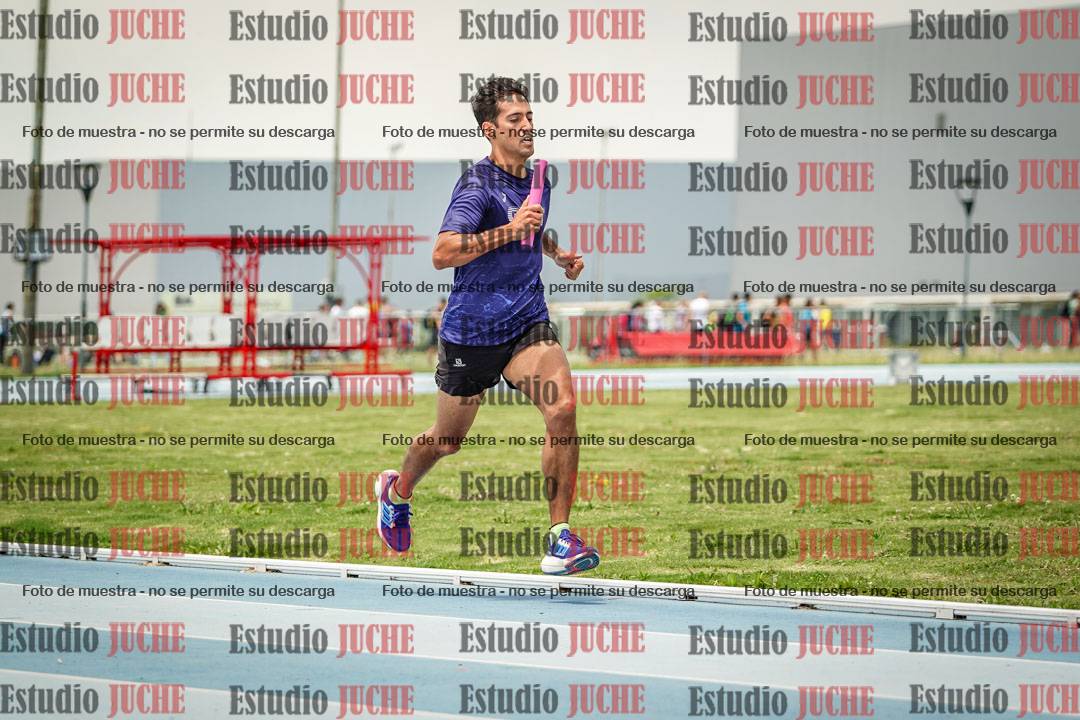 Fotos durante el transcurso de los relevos 20' para running teams - serie 2