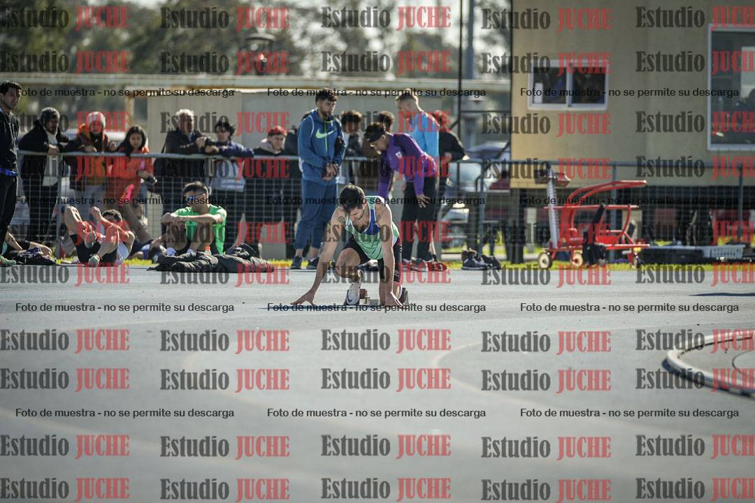 Fotos de los 400 m llanos de varones