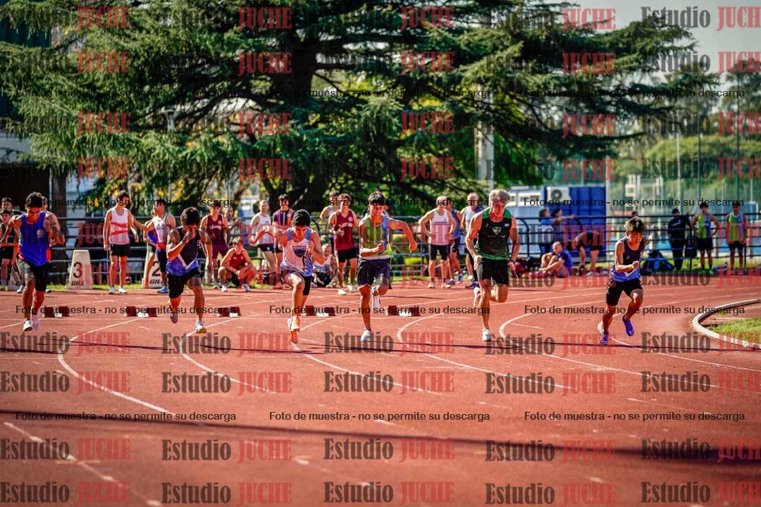 Fotos de los 100 m llanos de varones